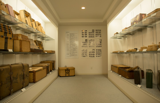 08 2階がギャラリーになっている。ギャラリーではエンドー鞄の歴史や名品の系譜が目の当たりにできる。